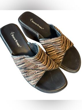 BareTraps Women's Black and Brown Kailey Woven  Slides Size 8